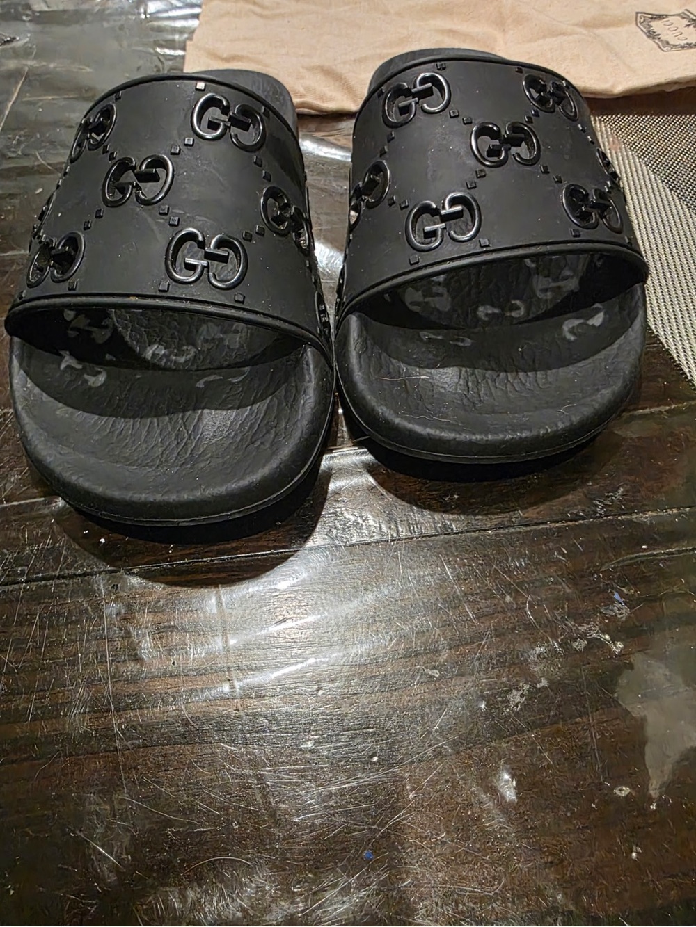 Gucci GG Rubber Slides Black Women’s Size 9 - Picture 1 of 7